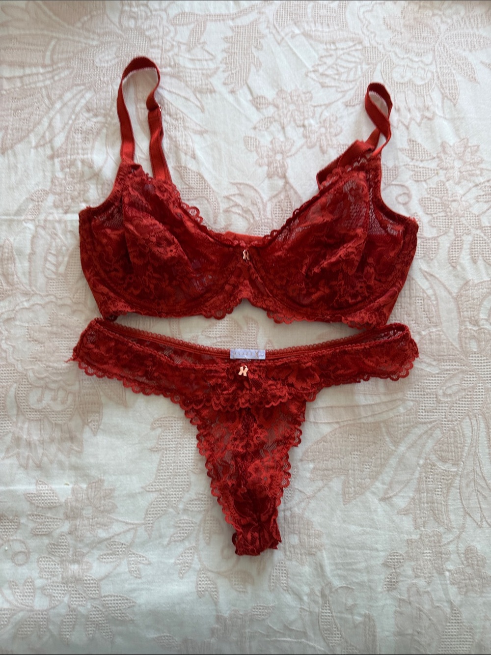 Savage x FENTY Red/Organge Lace Underwire Bra & Thong Set 32DD & small